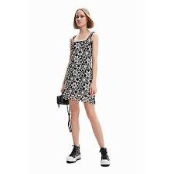 NWT Desigual Daisies Black Retro Short Crochet lined sleveless Dress size small - Picture 1 of 8